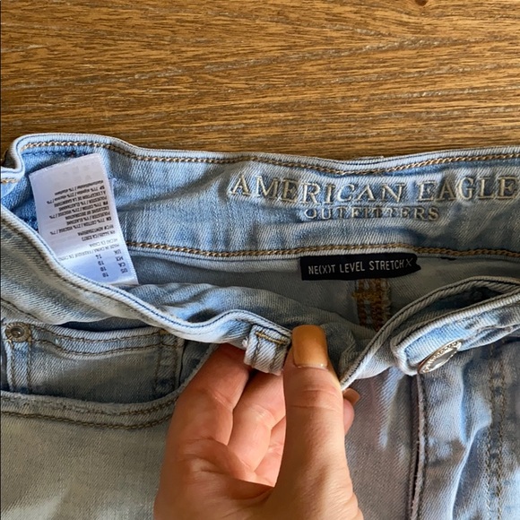 Light wash high wasted shorts - Picture 2 of 5